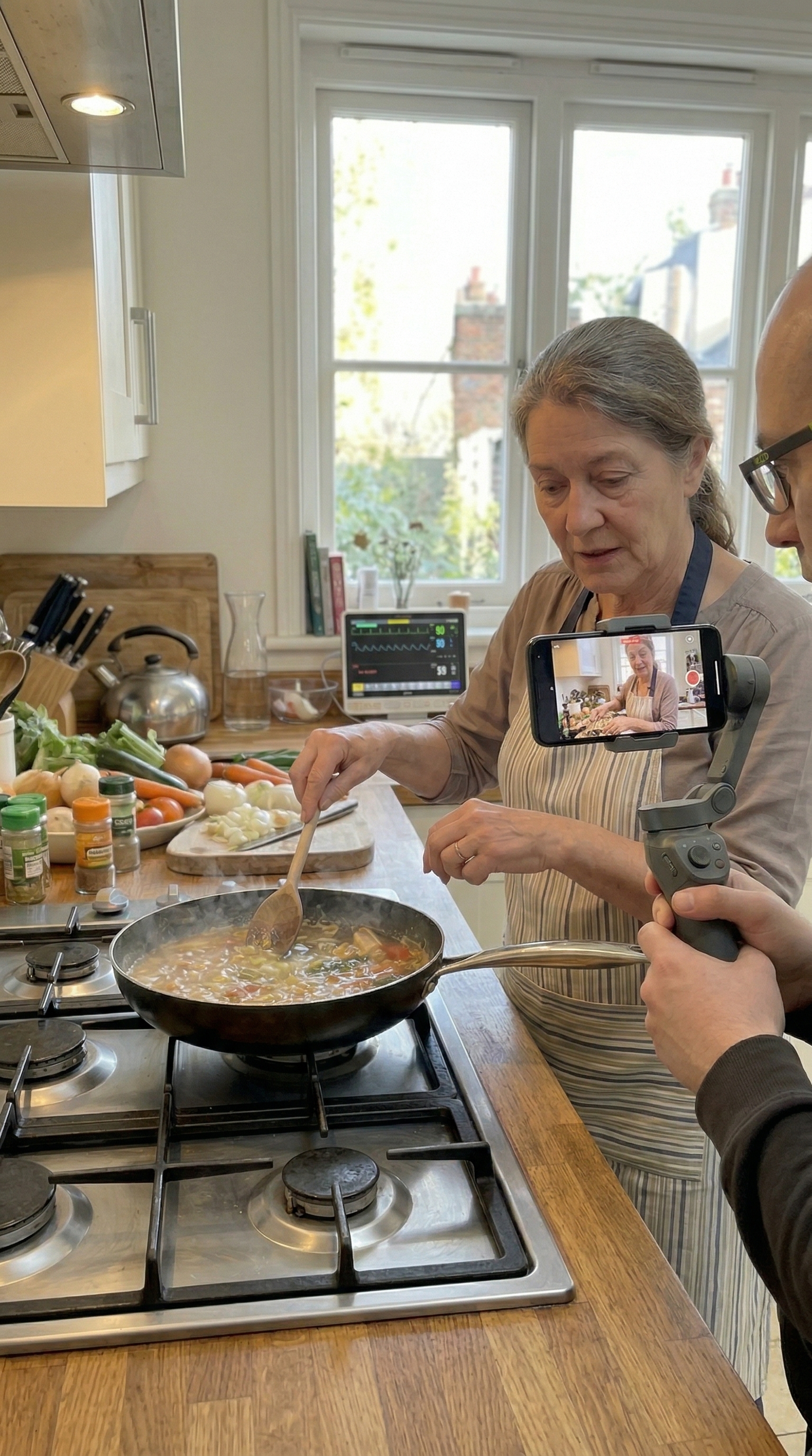 Samen koken vastgelegd als levensportret